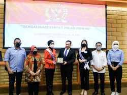 34 Finalis MISS IMI Dibekali Wawasan Kebangsaan Lewat Empat Pilar