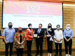 34 Finalis MISS IMI Dibekali Wawasan Kebangsaan Lewat Empat Pilar 34 Finalis MISS IMI Dibekali Wawasan Kebangsaan Lewat Empat Pilar