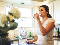 10 Kebiasaan Pagi Hari yang Bikin Perut Rata