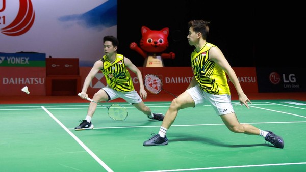 Kevin Sanjaya Sukamuljo, Marcus Fernaldi Gideon, Indonesia Masters 2021 MD Players name :
Marcus Fernaldi GIDEON - Kevin Sanjaya SUKAMULJO
Credit Photo : HUMAS PP PBSI
Location:
Hotel Westin Resort Nusa Dua Bali, Indonesia.
Order of Play Thursday, 18 November 2021
Result :
https://www.tournamentsoftware.com
or
https://bwfworldtour.bwfbadminton.com