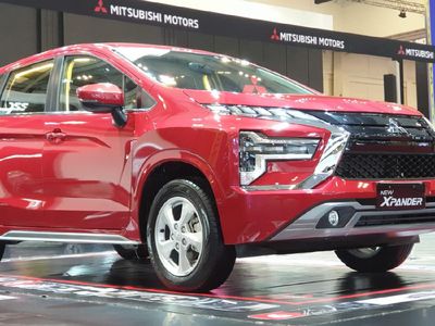 Merona, Begini Wujud Mitsubishi New Xpander Warna Merah