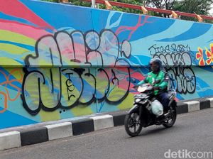 Mural di Flyover Pasupati Jadi Sasaran Vandalisme Mural di Flyover Pasupati Jadi Sasaran Vandalisme