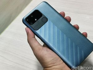 Unboxing Realme Narzo 50A, HP Rp 2 Juta untuk Main Game Unboxing Realme Narzo 50A, HP Rp 2 Juta untuk Main Game