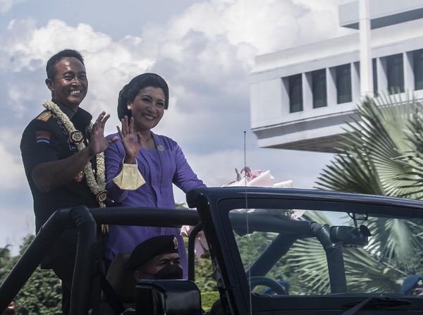 Senyum Cerah Andika Saat Tradisi Pisah Sambut Panglima TNI