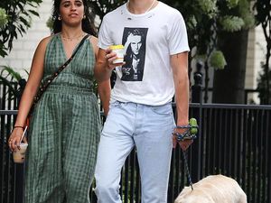 Shawn Mendes dan Camilla Cabello Terciduk Bermesraan di Coachella Shawn Mendes dan Camilla Cabello Terciduk Bermesraan di Coachella