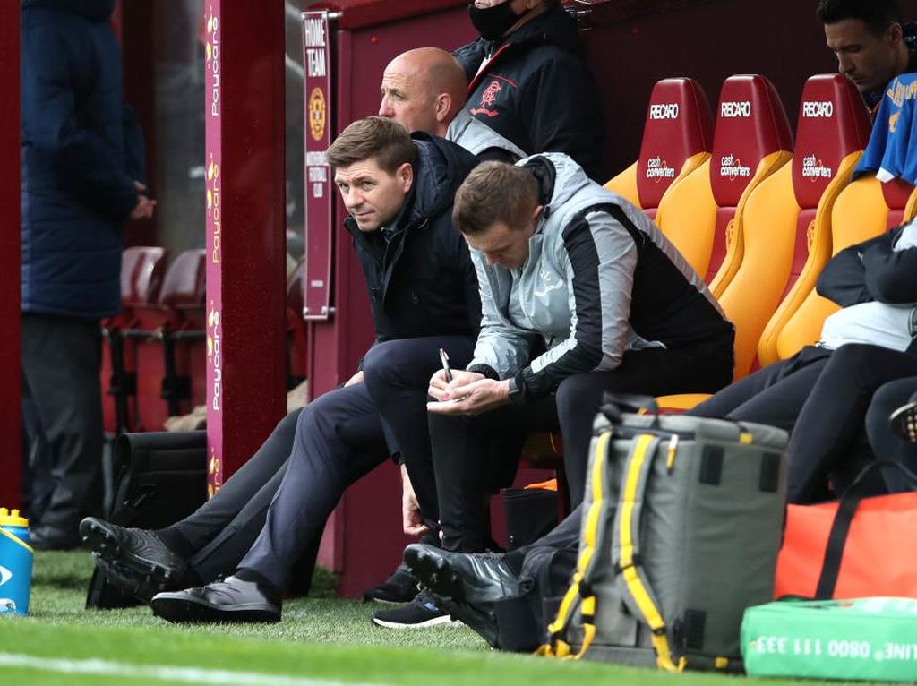 Gerrard: Villa Bukan Batu Loncatanku ke Liverpool