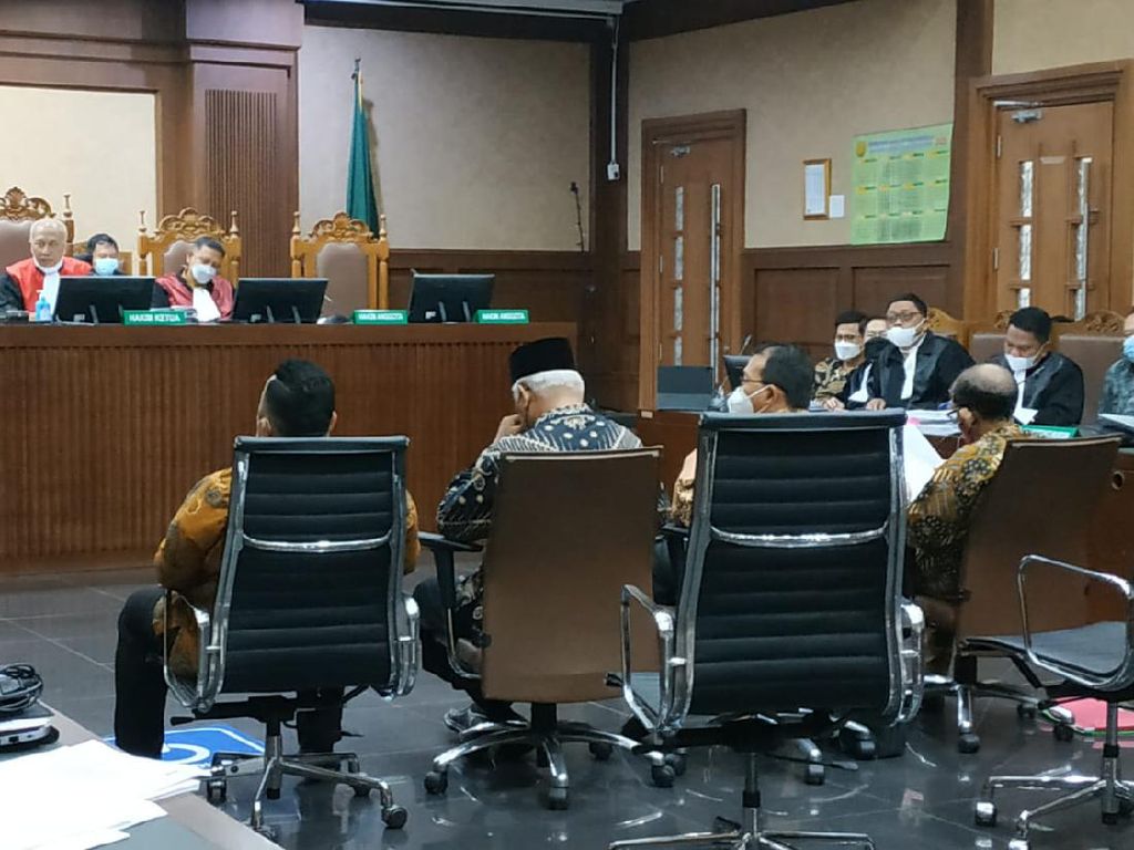 Saksi Ungkap Tanah di Munjul DKI Dibayar 50% Padahal Jual-Beli Belum Tuntas Saksi Ungkap Tanah di Munjul DKI Dibayar 50% Padahal Jual-Beli Belum Tuntas
