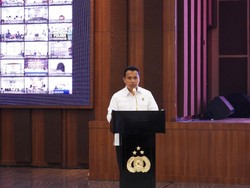 Polri Beri Arahan Cegah Pelanggaran Anggota: Layani Masyarakat dengan Nurani