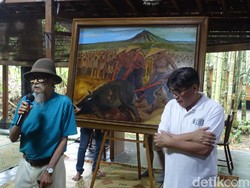 Djoko Pekik Hibahkan Lukisan Berburu Celeng Merapi ke Museum Anak Bajang
