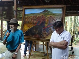 Djoko Pekik Hibahkan Lukisan Berburu Celeng Merapi ke Museum Anak Bajang Djoko Pekik Hibahkan Lukisan Berburu Celeng Merapi ke Museum Anak Bajang