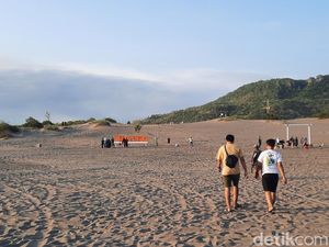 Menengok Gumuk Pasir Parangkusumo yang Langka di Dunia Menengok Gumuk Pasir Parangkusumo yang Langka di Dunia