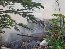 15 Rumah di Pasar Minggu Jaksel Terbakar, 8 Mobil Damkar Dikerahkan