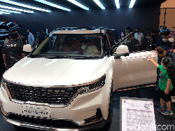 Jadi Primadona KIA di GIIAS 2021, Grand Carnival 11-Seater Dijual Mulai dari Rp 700 Jutaan