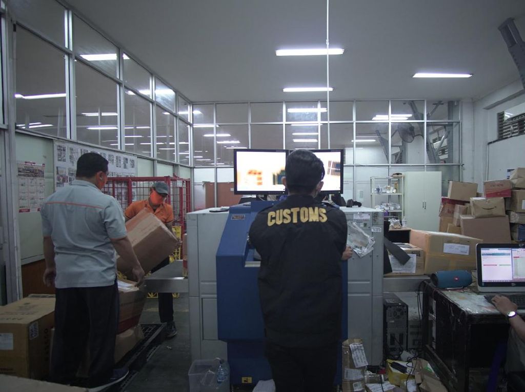 Kirim Barang Pindahan dari Luar Negeri Bebas Bea Masuk, Cek Syaratnya Kirim Barang Pindahan dari Luar Negeri Bebas Bea Masuk, Cek Syaratnya