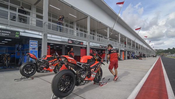 Lihat Lagi Persiapan Tim-Pebalap Jelang WSBK di Sirkuit Mandalika
