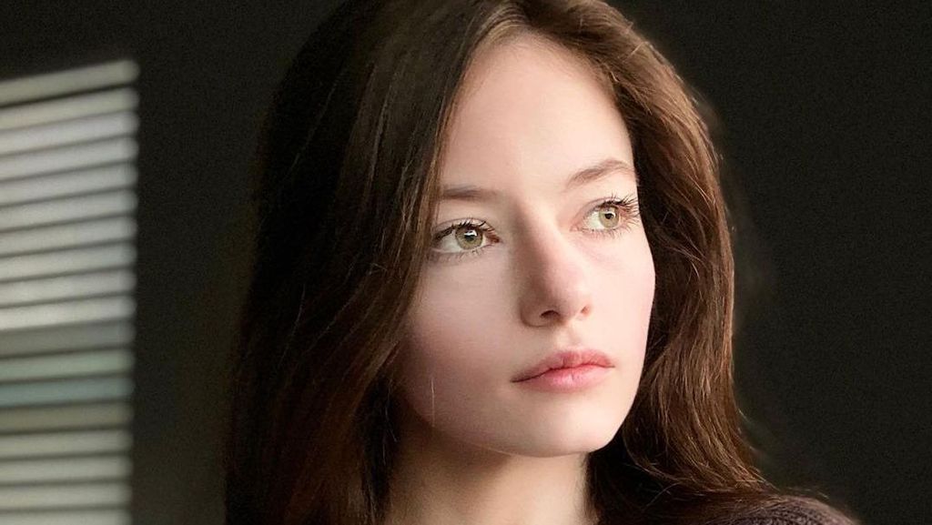 10 Foto Cantiknya Renesmee, Anak Kristen Stewart di Twilight Kini Telah Dewasa