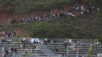 Menonton Latihan Bebas WSBK dari Perbukitan
