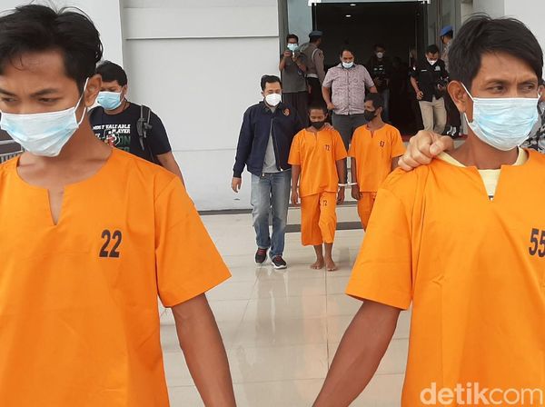 Tampang Mat Ari, Anak Jenderal Pembabat Hutan Lindung di Riau