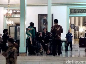 Respons Bhre, Cucu Moh Yamin dan Adik Paundra soal Suksesi Mangkunegaran Respons Bhre, Cucu Moh Yamin dan Adik Paundra soal Suksesi Mangkunegaran