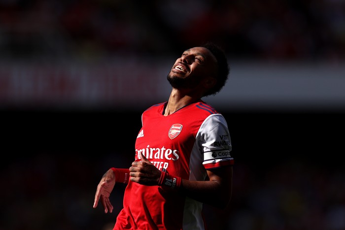 LONDON, ENGLAND - SEPTEMBER 11: Pierre-Emerick Aubameyang of Arsenal reacts after a missed chance during the Premier League match between Arsenal and Norwich City at Emirates Stadium on September 11, 2021 in London, England. (Photo by Ryan Pierse/Getty Images)