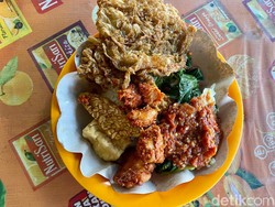 Sego Tempong Mbok Nah: Gurihnya Telur Dadar Krispi dengan Sambal khas Banyuwangi
