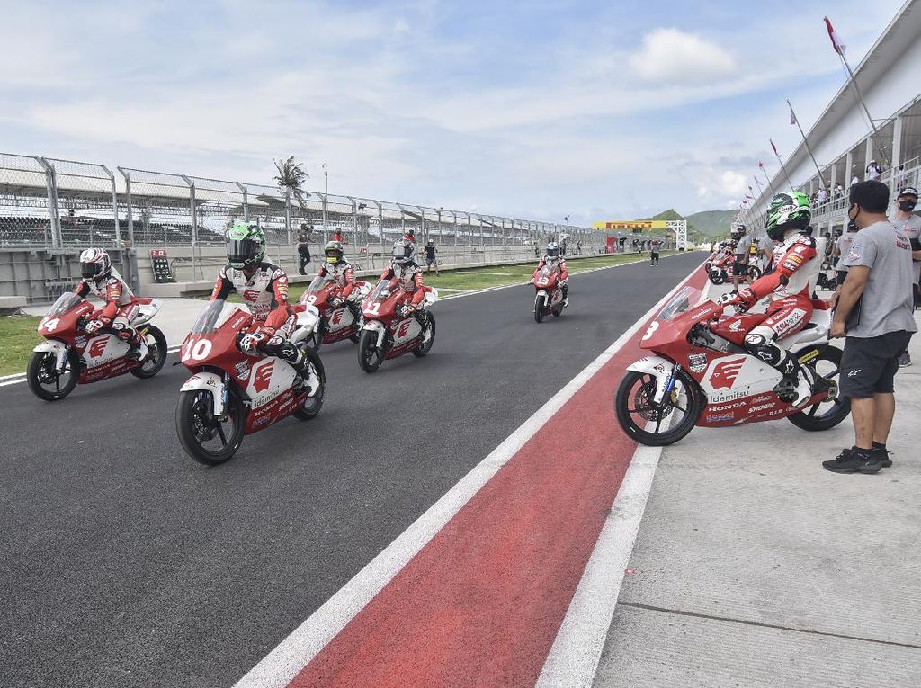 Traveler Mau Nonton WSBK Mandalika? Wajib Vaksin dan PeduliLindungi Traveler Mau Nonton WSBK Mandalika? Wajib Vaksin dan PeduliLindungi