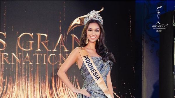 8 Foto Sophia Rogan, Blasteran UK Wakil RI di Miss Grand International 2021