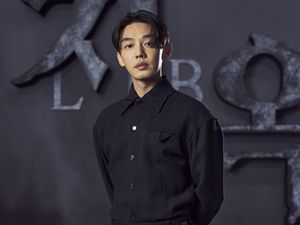 Yoo Ah In Tunjukkan Gelagat Aneh, Diduga Pakai Narkoba Sejak 2015 Yoo Ah In Tunjukkan Gelagat Aneh, Diduga Pakai Narkoba Sejak 2015