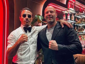 10 Pose Flamboyan Salt Bae Saat Foto Bareng Tokoh Terkenal Dunia