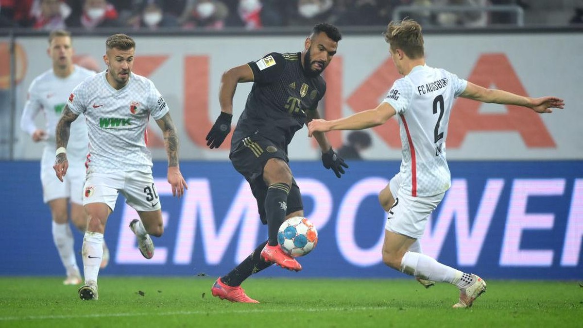 Bayern Munich kalah 1-2 dari tim papan bawah Augsburg dalam lanjutan Bundesliga (Foto: Getty Images/Sebastian Widmann)