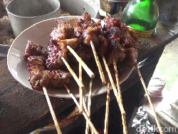 Empuk Gurih Bakso Bakar di Lumajang, Harganya Rp 5 Ribu Saja!