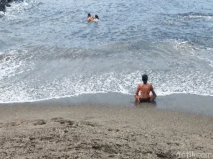 Bali Dilarang Obral Izin Bangunan Tepi Pantai dan Sepelekan Mangrove