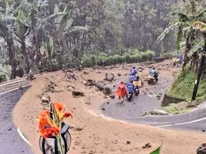 Sempat Lumpuh Akibat Banjir-Longsor, Jalan Raya di Buleleng Kembali Normal