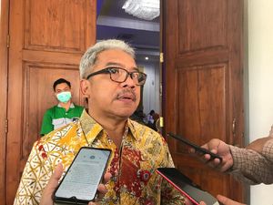 Pembahasan Masih Alot, Penetapan UMP Jatim 2022 Belum Diumumkan Pembahasan Masih Alot, Penetapan UMP Jatim 2022 Belum Diumumkan