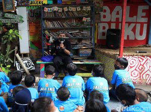 Keren! Pos Ronda Ini Disulap jadi Perpustakaan Mini