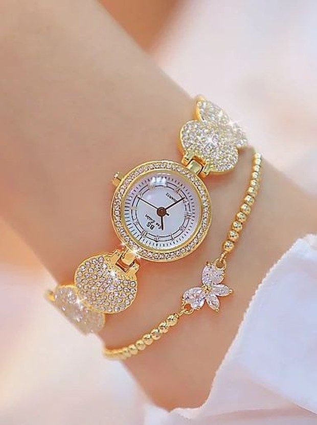 Memilih jam tangan/Foto: Pinterest.com/ Memilih jam tangan