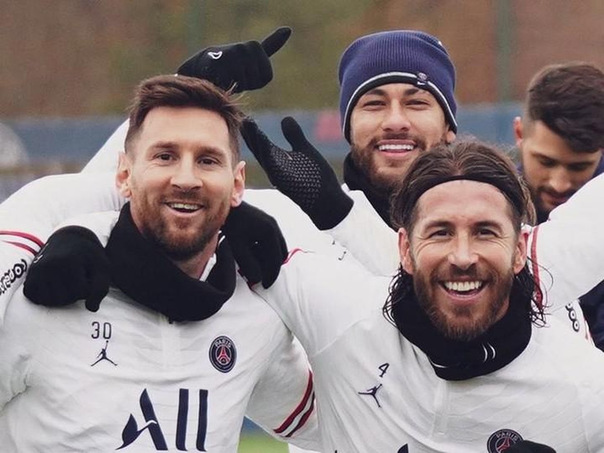 Aneh Nggak, Lihat Messi dan Ramos Latihan Bareng? (Twitter/PSG)