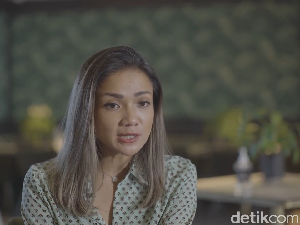 Kakaknya Dituding Penyekapan, Nirina Anggap Riri Khasmita Cuma Menakut-nakuti Kakaknya Dituding Penyekapan, Nirina Anggap Riri Khasmita Cuma Menakut-nakuti