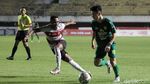 Bajul Ijo Bungkam Madura United 1-0 lewat Gol Penalti