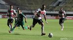 Bajul Ijo Bungkam Madura United 1-0 lewat Gol Penalti