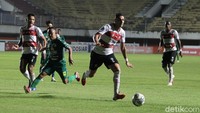 Babak pertama ditutup dengan skor kacamata 0-0. 