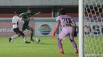 Bajul Ijo Bungkam Madura United 1-0 lewat Gol Penalti