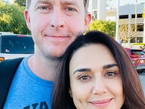 Penantian 5 Tahun, Preity Zinta Dikaruniai Anak Kembar Lewat Ibu Pengganti Penantian 5 Tahun, Preity Zinta Dikaruniai Anak Kembar Lewat Ibu Pengganti