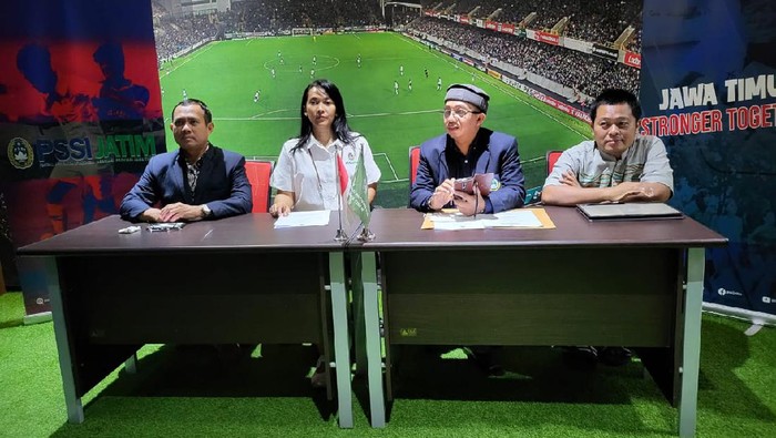 Komisi Disiplin PSSI Jawa Timur telah memutuskan hukuman bagi lima pelaku kasus suap di Liga 3. Sanksi mulai dari denda Rp 50 juta hingga larangan aktivitas.