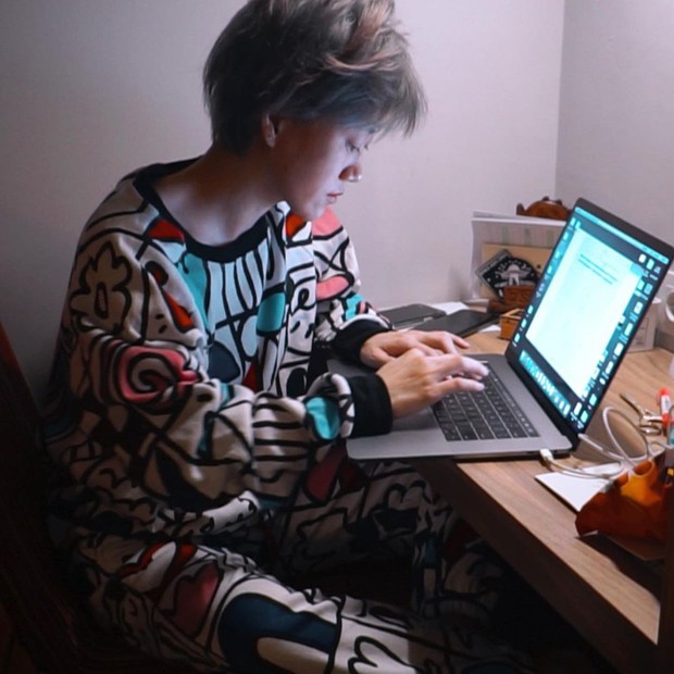 Ria SW mulai fokus mengembangkan channel youtubenya/Foto: Instagram.com/riasukmawijaya Ria SW mulai fokus mengembangkan channel youtubenya