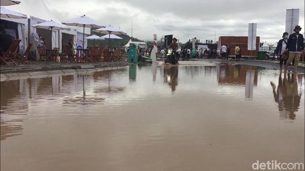 Foto: Penampakan Titik-titik Sirkuit Mandalika Tergenang Air