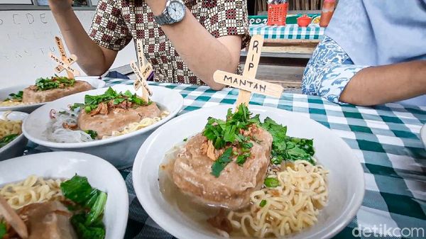 Unik! Bakso Kuburan Mantan Jadi Cara Lezat Mengingat Kenangan
