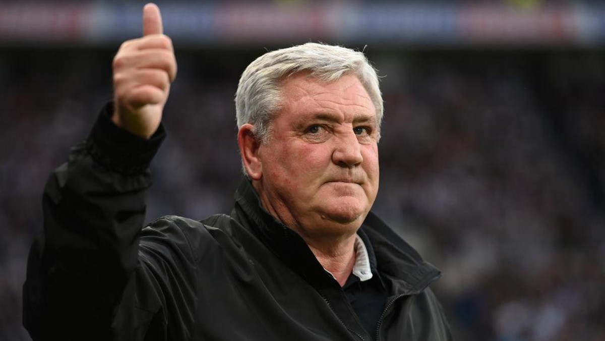 Steve Bruce dikabarkan tertarik melatih Manchester United. (Foto: Getty Images)