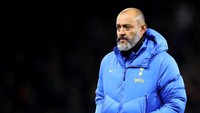 Tottenham Hotspur menjadi klub ketiga yang memecat manajer. Nuno Espirito Santo kehilangan jabatannya hanya empat bulan setelah diangkat. Ia gagal mengangkat performa Tottenham dan kini digantikan Antonio Conte. George Wood/Getty Images.  