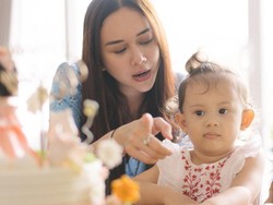 Arabella Mulai Lincah, Aura Kasih Tak Sabar Ajak Naik Gunung